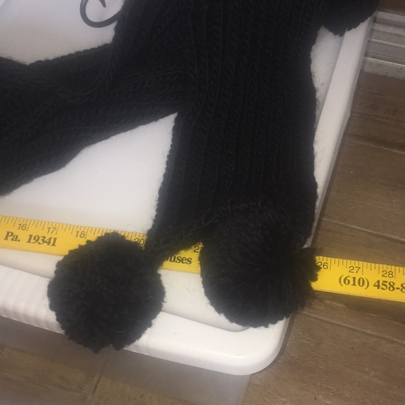 Cable Knit Scarf and Hat with Pom-Poms - Picture 5 of 6